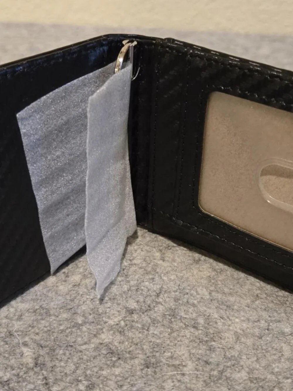 Slim Bifold Money Clip Wallet with Carbon Fiber Pattern